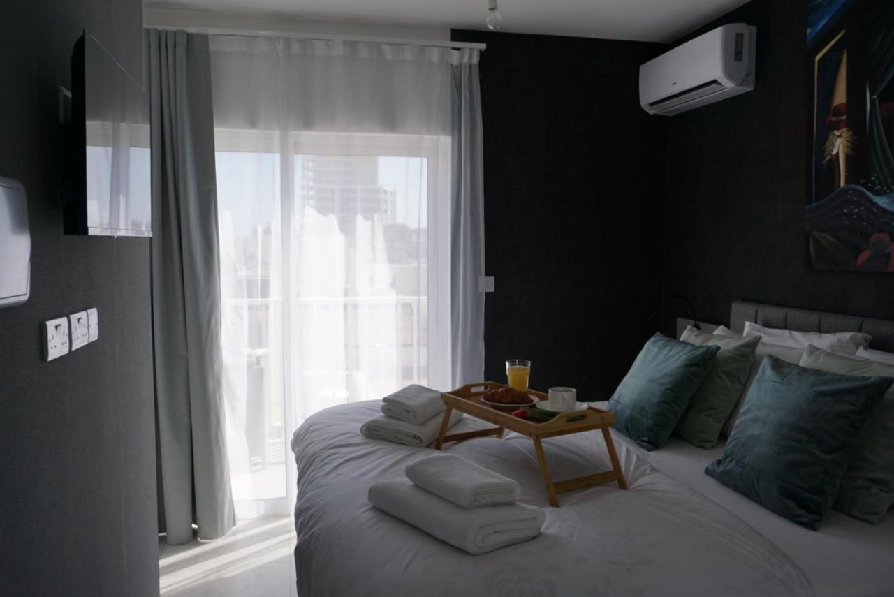 Korzo Suites Gzira Exteriör bild