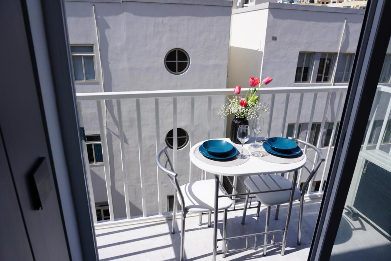 Korzo Suites Gzira Exteriör bild