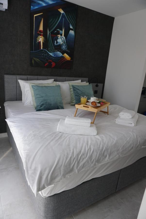 Korzo Suites Gzira Exteriör bild