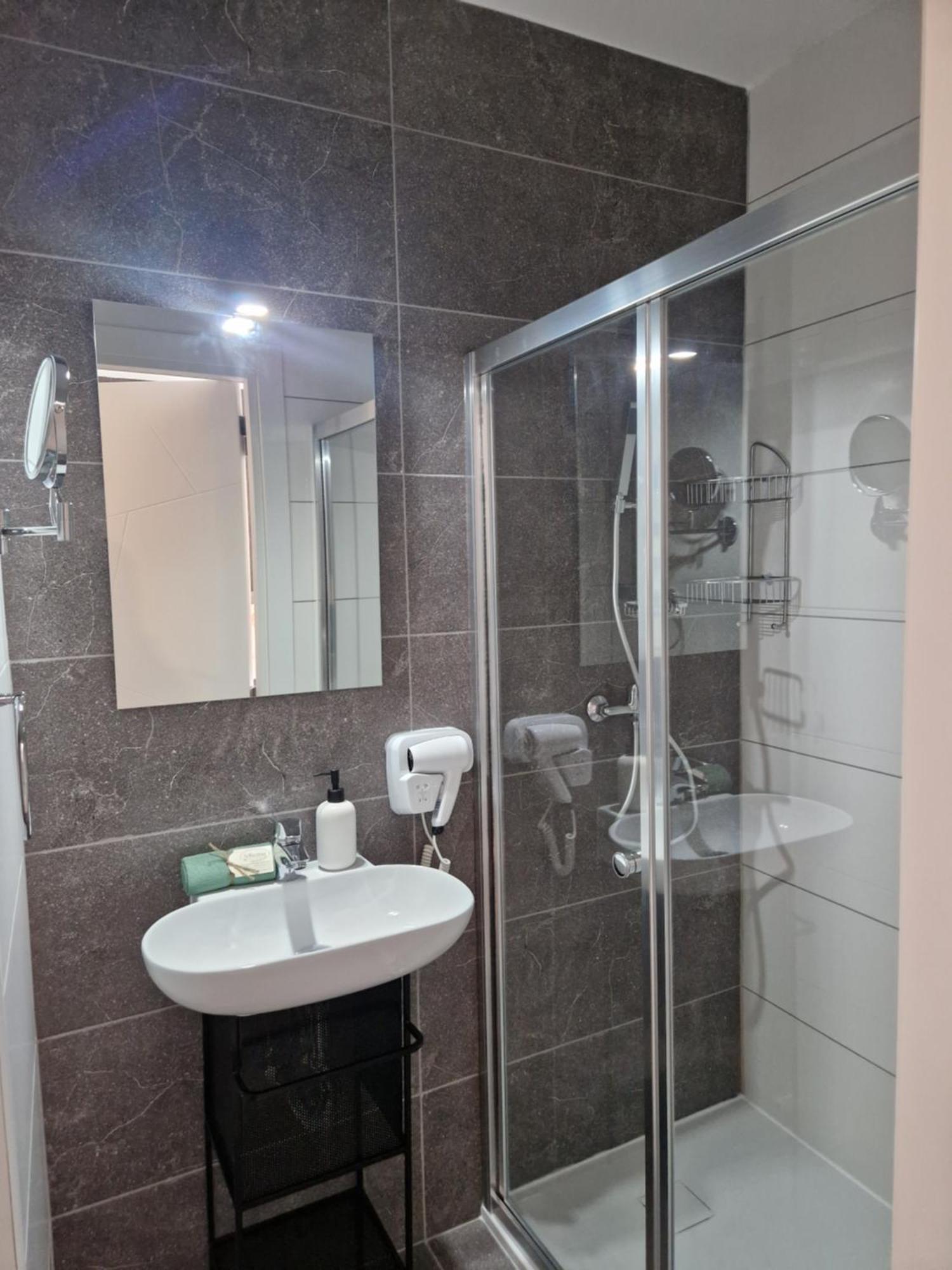 Korzo Suites Gzira Exteriör bild