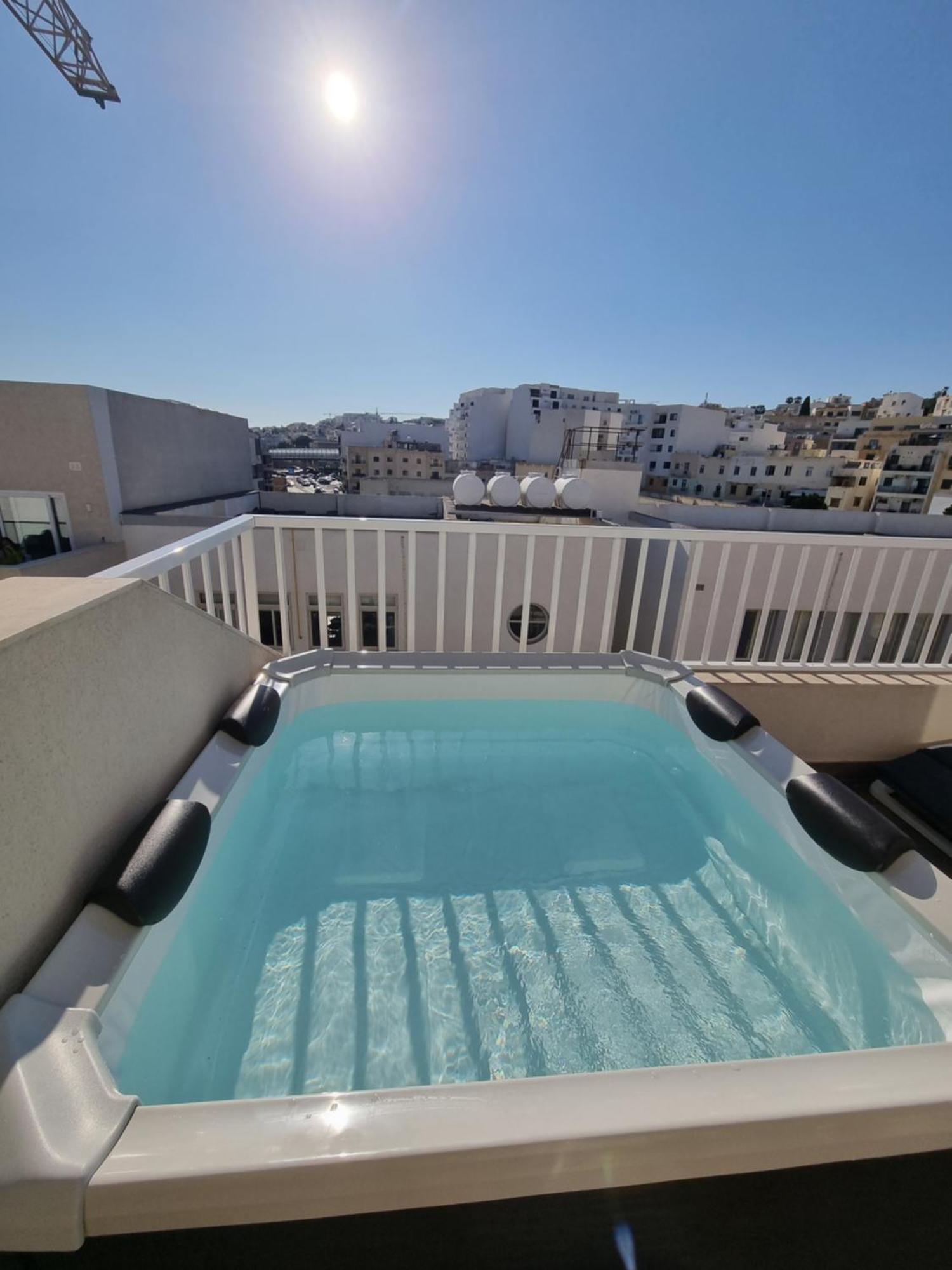 Korzo Suites Gzira Exteriör bild