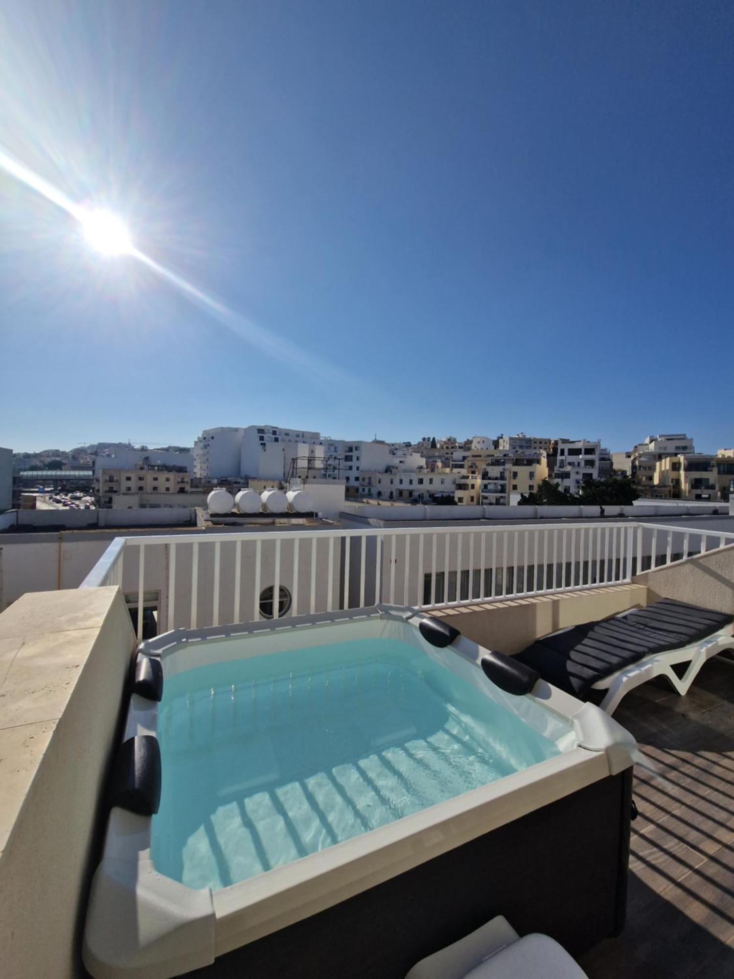 Korzo Suites Gzira Exteriör bild