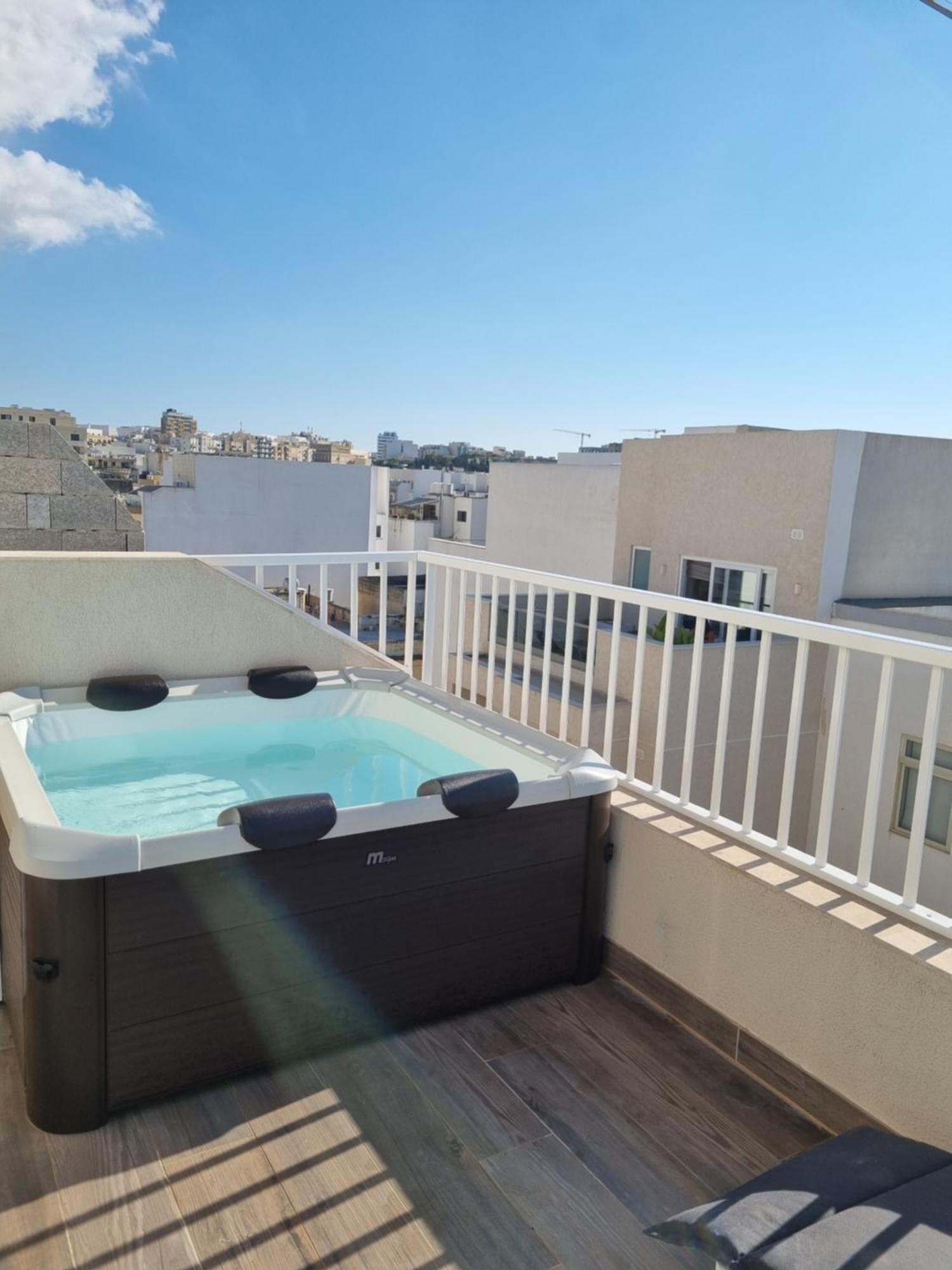 Korzo Suites Gzira Exteriör bild