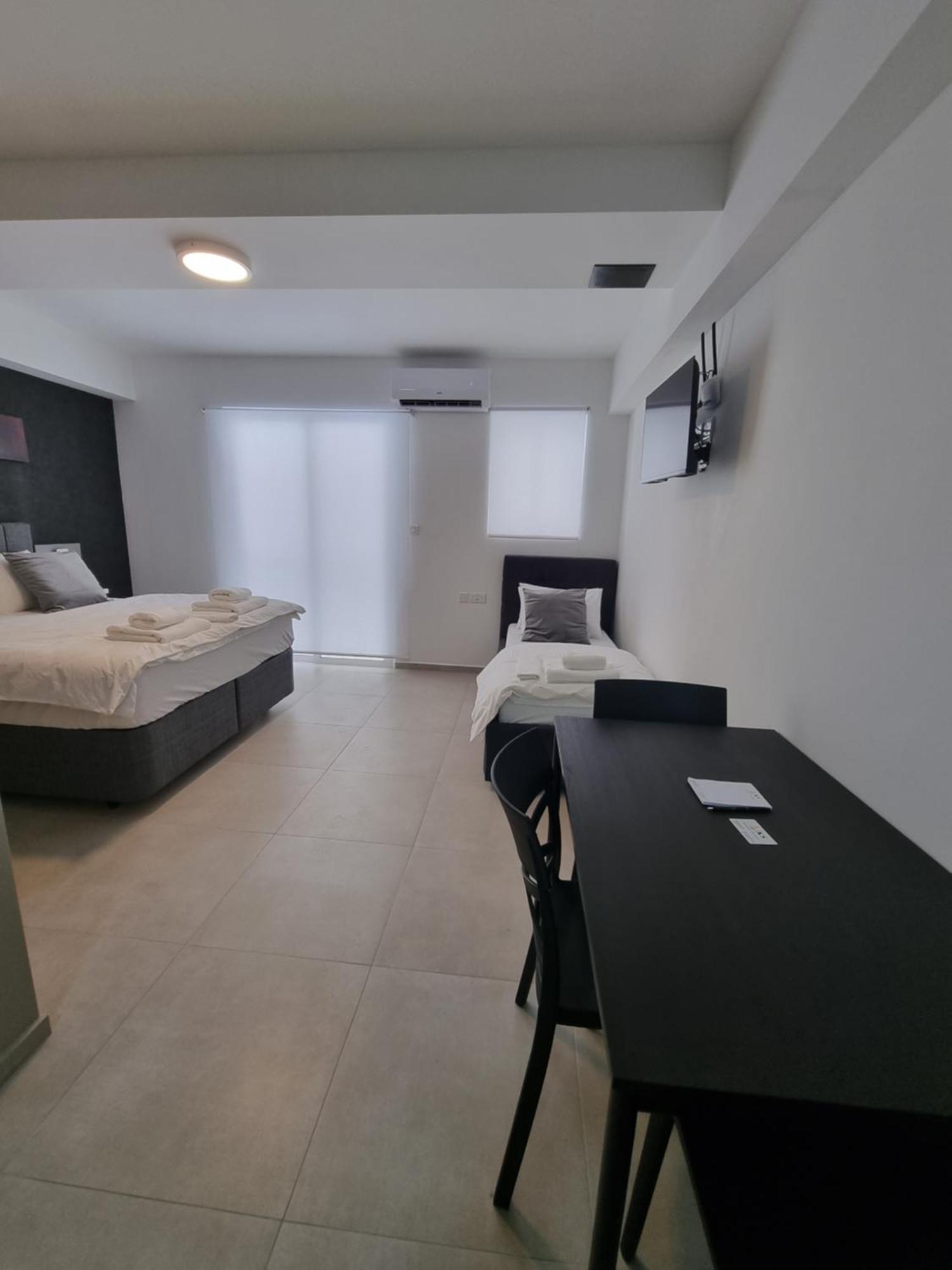 Korzo Suites Gzira Exteriör bild